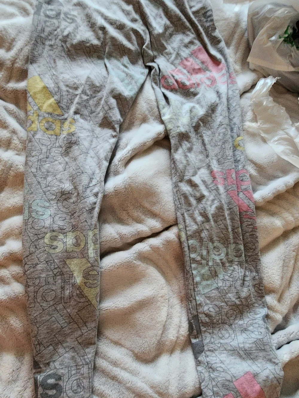 GAP Gray Leggings with Yellow, Pink and Blue Logo Accents